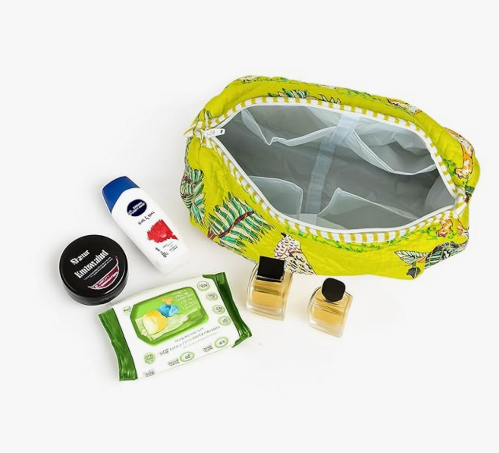Travel Toiletry Bags (Parrot Green Jungle)